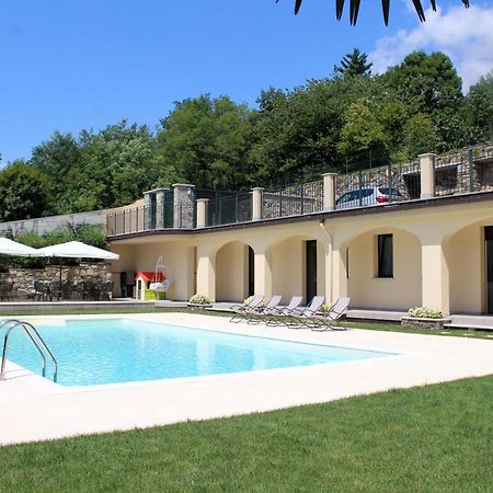 Oleandro 2 Apartment In Villa Cerutti Мерґоццо Екстер'єр фото